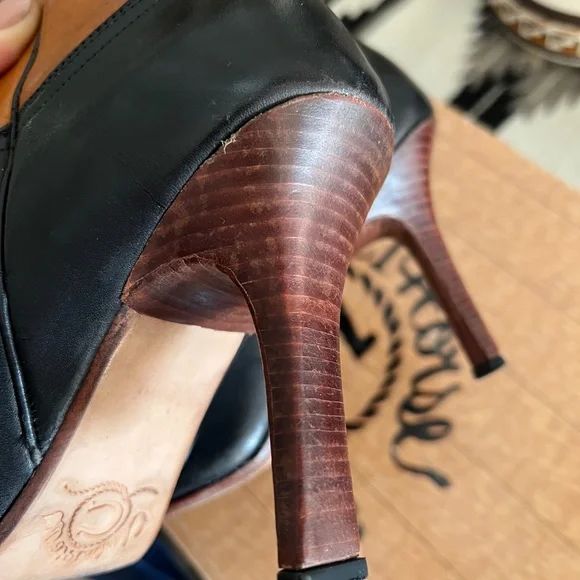 Charlie Horse Cowboy Boots - Picture 5 of 8